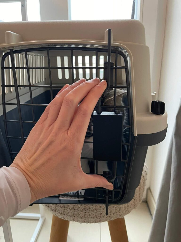 katze transportbox türgriff